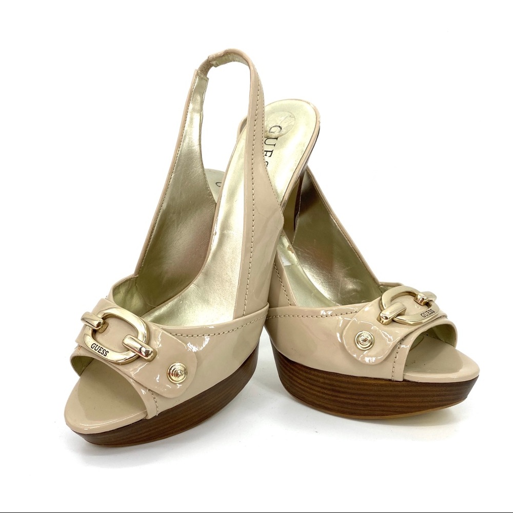Guess tan patent leather open toe pumps 🛍🛍